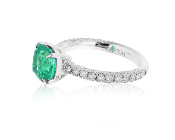 Золотое кольцо с изумрудом Замбия 2.42ct Evgeny Matveev Золотое кольцо с изумрудом Замбия 2.42ct Evgeny Matveev