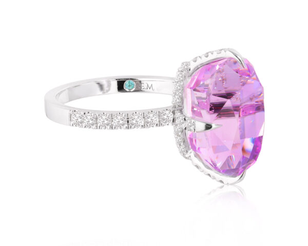 Золотое кольцо с кунцитом 12.52ct Evgeny Matveev