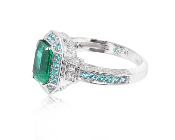 Золотое кольцо с изумрудом 1.71ct и турмалинами параиба 0.90ct Evgeny Matveev