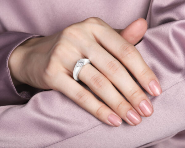 Золотое кольцо с бриллиантом 1.00ct Evgeny Matveev Золотое кольцо с бриллиантом 1.00ct Evgeny Matveev
