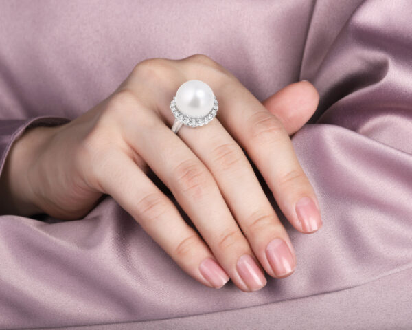 Золотое кольцо с жемчугом и бриллиантами 1.05ct Evgeny Matveev